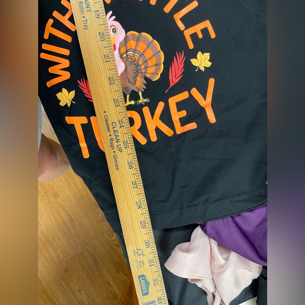 Thanksgiving, maternity T-shirt, I am so Stuffed with a little turkey logo - Picture 4 of 10